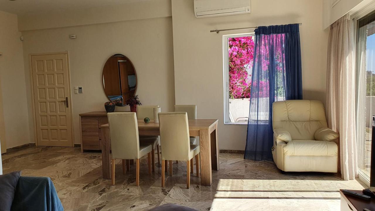 Villa Pinelopi กาลามาตา ภายนอก รูปภาพ